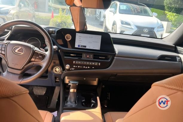 Lexus Sedan Interior Dashboard